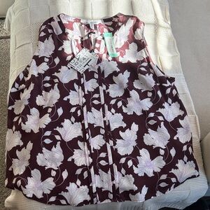 NWT 41 Hawthorn Maroon and White Floral Top.  Size 2X.